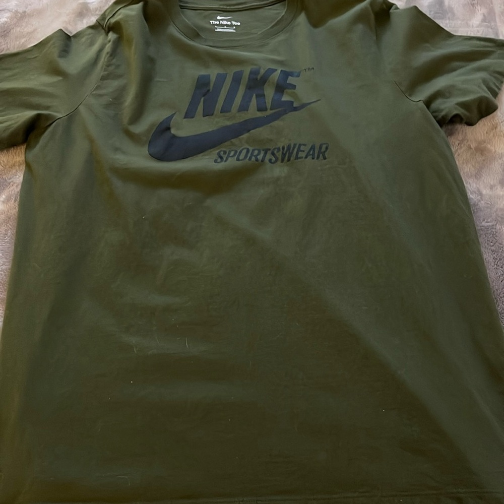 Men’s Green Nike Tee Size L